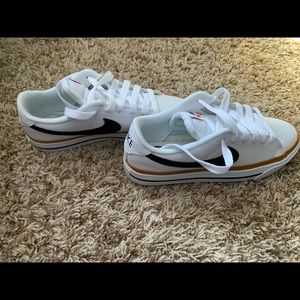 Nike Woman’s- Never worn